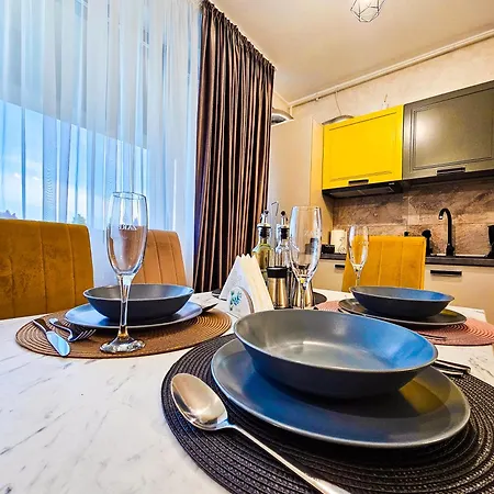 Apartment Double View *