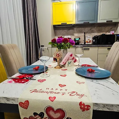 Double View * Mamaia